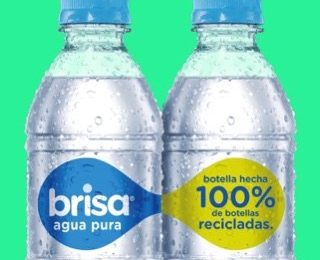 Contamos con el permiso del INVIMA para fabricar en Colombia la primera botella de agua Brisa hecha 100% de plástico proveniente de botellas recicladas.